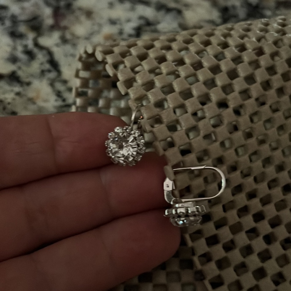 CRYSTALS🐝🐝DROP EARRINGS - Picture 6 of 10